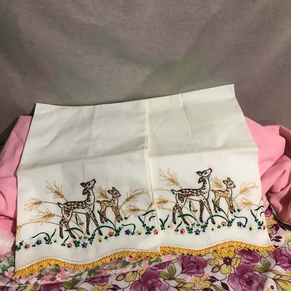Vintage deer pillow cases